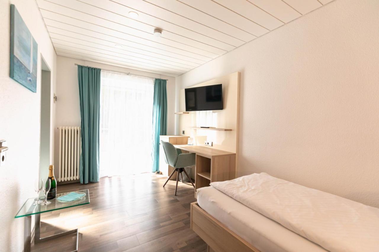 Hotel Christine ราดอล์ฟเซลล์ อัม โบเดนซี ภายนอก รูปภาพ