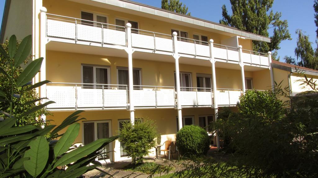 Hotel Christine ราดอล์ฟเซลล์ อัม โบเดนซี ภายนอก รูปภาพ